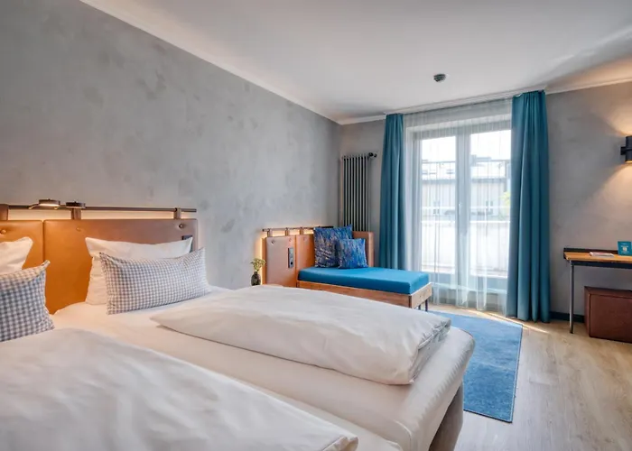 Unsoeld\'S Factory Hotel